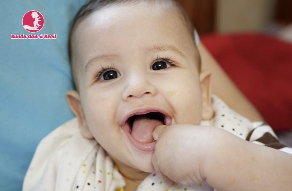 Cara Membersihkan Lidah Bayi dengan Benar agar Si Kecil Tidak Rewel